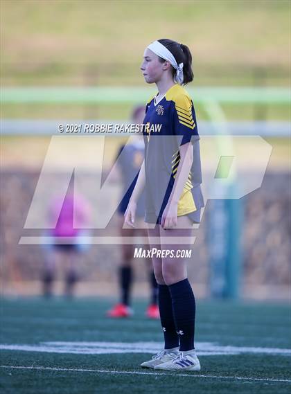 Thumbnail 1 in Midlothian vs. Highland Park (UIL 5A Quarterfinal Playoff) photogallery.