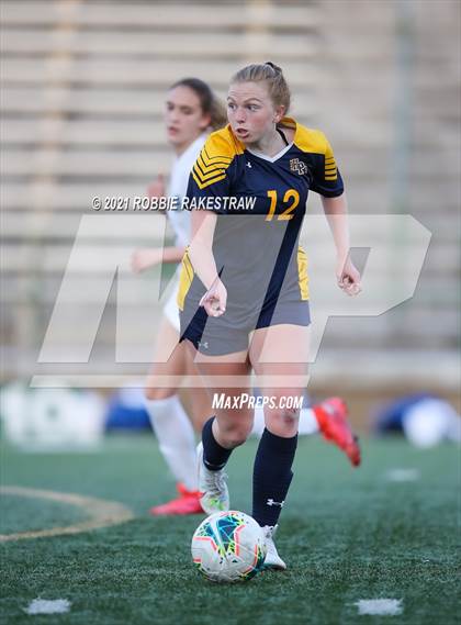 Thumbnail 2 in Midlothian vs. Highland Park (UIL 5A Quarterfinal Playoff) photogallery.