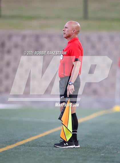 Thumbnail 1 in Midlothian vs. Highland Park (UIL 5A Quarterfinal Playoff) photogallery.