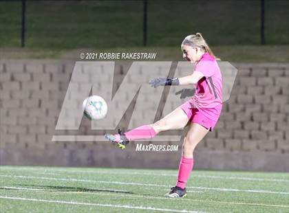 Thumbnail 2 in Midlothian vs. Highland Park (UIL 5A Quarterfinal Playoff) photogallery.