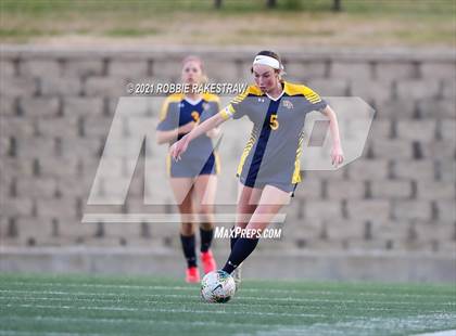 Thumbnail 3 in Midlothian vs. Highland Park (UIL 5A Quarterfinal Playoff) photogallery.