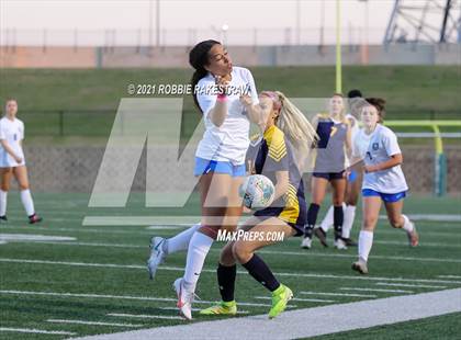 Thumbnail 2 in Midlothian vs. Highland Park (UIL 5A Quarterfinal Playoff) photogallery.