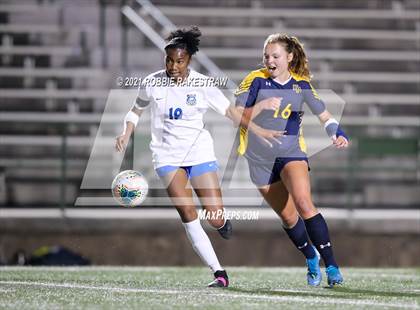 Thumbnail 2 in Midlothian vs. Highland Park (UIL 5A Quarterfinal Playoff) photogallery.