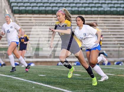 Thumbnail 3 in Midlothian vs. Highland Park (UIL 5A Quarterfinal Playoff) photogallery.