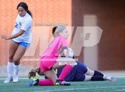 Thumbnail 2 in Midlothian vs. Highland Park (UIL 5A Quarterfinal Playoff) photogallery.