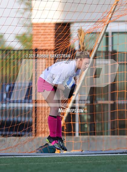 Thumbnail 1 in Midlothian vs. Highland Park (UIL 5A Quarterfinal Playoff) photogallery.
