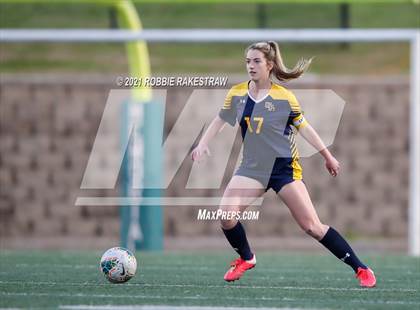 Thumbnail 3 in Midlothian vs. Highland Park (UIL 5A Quarterfinal Playoff) photogallery.