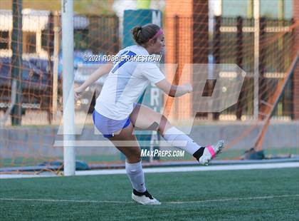 Thumbnail 2 in Midlothian vs. Highland Park (UIL 5A Quarterfinal Playoff) photogallery.