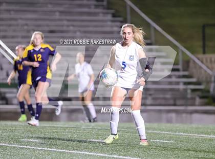 Thumbnail 2 in Midlothian vs. Highland Park (UIL 5A Quarterfinal Playoff) photogallery.