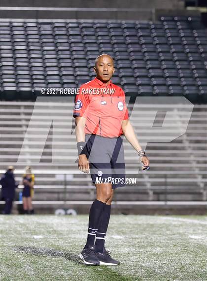 Thumbnail 1 in Midlothian vs. Highland Park (UIL 5A Quarterfinal Playoff) photogallery.