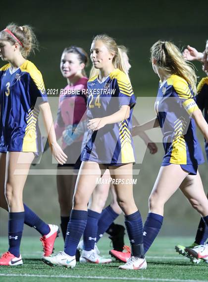 Thumbnail 2 in Midlothian vs. Highland Park (UIL 5A Quarterfinal Playoff) photogallery.