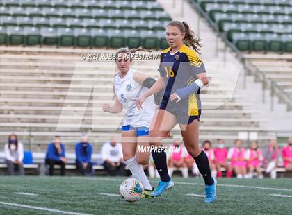 Thumbnail 3 in Midlothian vs. Highland Park (UIL 5A Quarterfinal Playoff) photogallery.