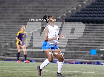 Thumbnail 3 in Midlothian vs. Highland Park (UIL 5A Quarterfinal Playoff) photogallery.