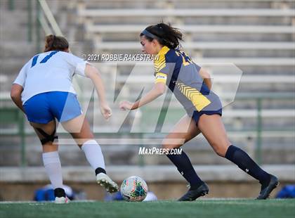 Thumbnail 3 in Midlothian vs. Highland Park (UIL 5A Quarterfinal Playoff) photogallery.