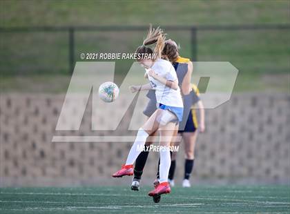 Thumbnail 1 in Midlothian vs. Highland Park (UIL 5A Quarterfinal Playoff) photogallery.