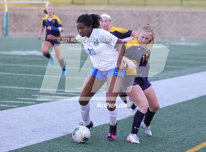 Thumbnail 1 in Midlothian vs. Highland Park (UIL 5A Quarterfinal Playoff) photogallery.