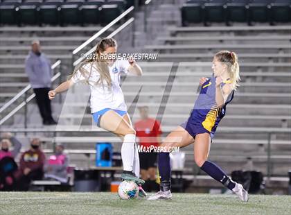 Thumbnail 1 in Midlothian vs. Highland Park (UIL 5A Quarterfinal Playoff) photogallery.