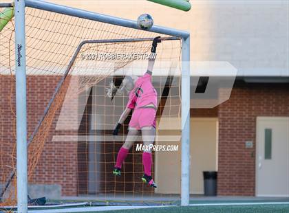 Thumbnail 2 in Midlothian vs. Highland Park (UIL 5A Quarterfinal Playoff) photogallery.