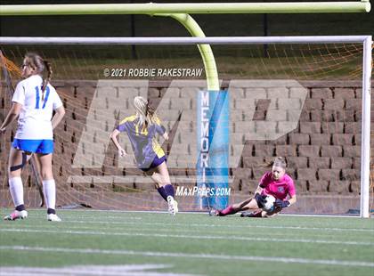 Thumbnail 1 in Midlothian vs. Highland Park (UIL 5A Quarterfinal Playoff) photogallery.