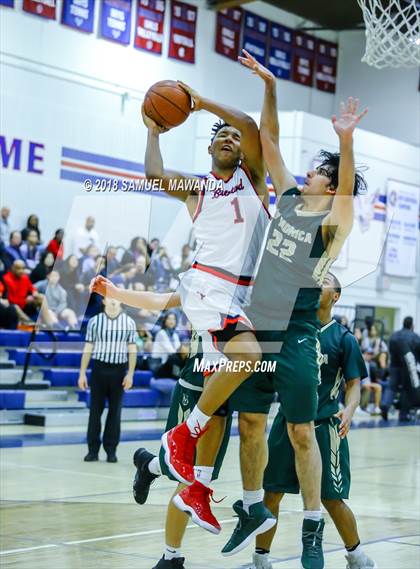 Thumbnail 3 in Brentwood School vs St. Monica photogallery.