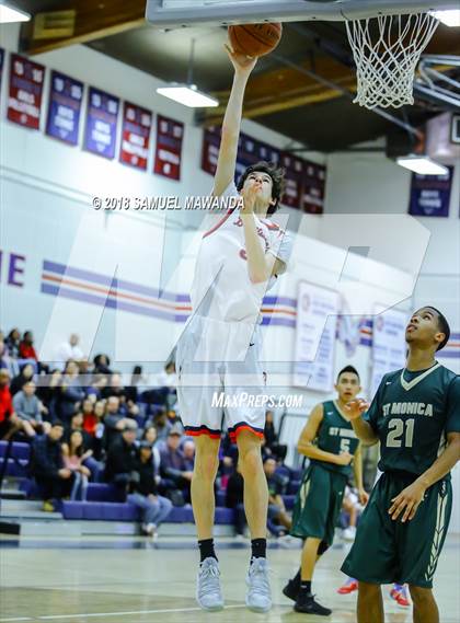 Thumbnail 2 in Brentwood School vs St. Monica photogallery.
