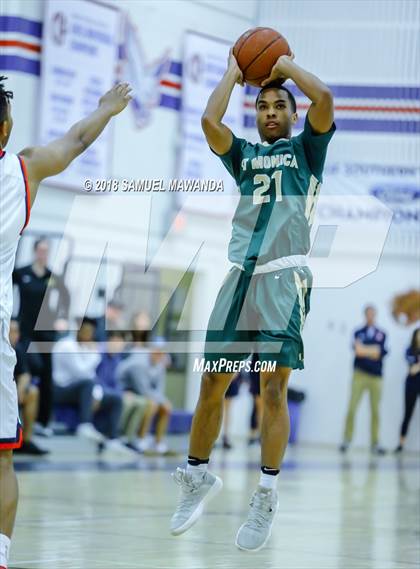 Thumbnail 2 in Brentwood School vs St. Monica photogallery.