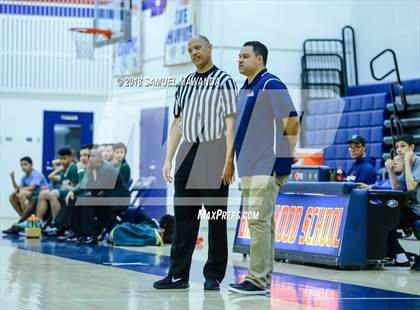 Thumbnail 3 in Brentwood School vs St. Monica photogallery.