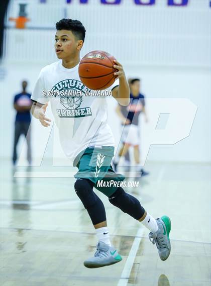 Thumbnail 3 in Brentwood School vs St. Monica photogallery.