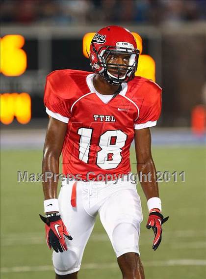 Thumbnail 3 in Cedar Hill vs. Allen (Tom Landry Classic) photogallery.