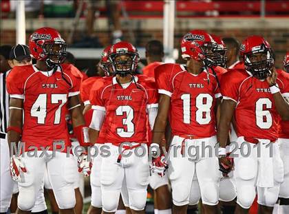 Thumbnail 1 in Cedar Hill vs. Allen (Tom Landry Classic) photogallery.