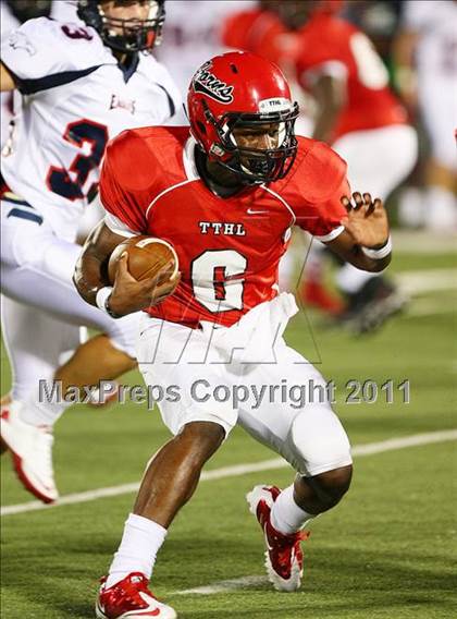 Thumbnail 1 in Cedar Hill vs. Allen (Tom Landry Classic) photogallery.