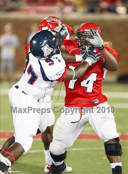 Thumbnail 2 in Cedar Hill vs. Allen (Tom Landry Classic) photogallery.