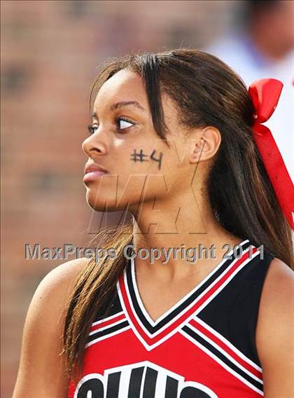 Thumbnail 3 in Cedar Hill vs. Allen (Tom Landry Classic) photogallery.