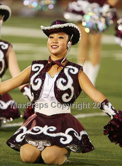 Thumbnail 1 in Cedar Hill vs. Allen (Tom Landry Classic) photogallery.