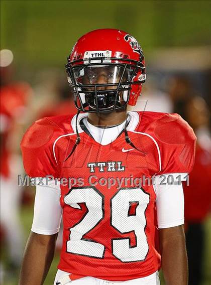 Thumbnail 3 in Cedar Hill vs. Allen (Tom Landry Classic) photogallery.
