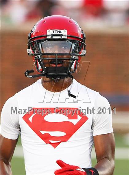 Thumbnail 3 in Cedar Hill vs. Allen (Tom Landry Classic) photogallery.