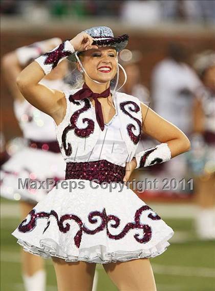 Thumbnail 3 in Cedar Hill vs. Allen (Tom Landry Classic) photogallery.