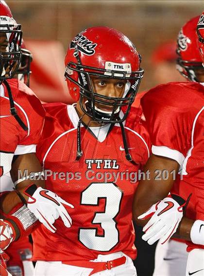 Thumbnail 1 in Cedar Hill vs. Allen (Tom Landry Classic) photogallery.