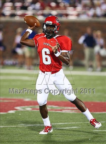 Thumbnail 3 in Cedar Hill vs. Allen (Tom Landry Classic) photogallery.