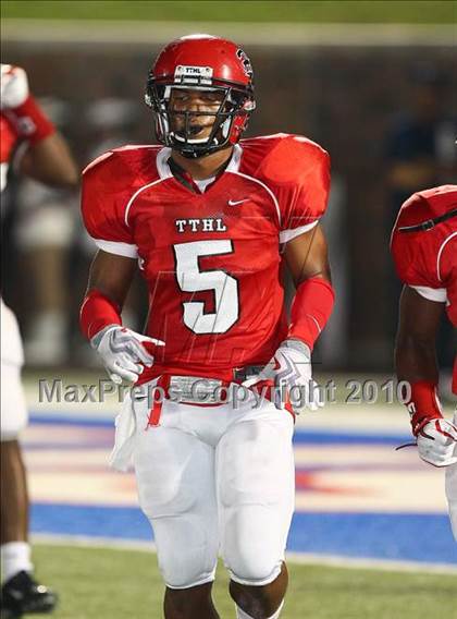 Thumbnail 1 in Cedar Hill vs. Allen (Tom Landry Classic) photogallery.