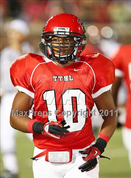 Thumbnail 1 in Cedar Hill vs. Allen (Tom Landry Classic) photogallery.
