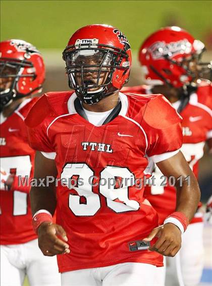 Thumbnail 1 in Cedar Hill vs. Allen (Tom Landry Classic) photogallery.