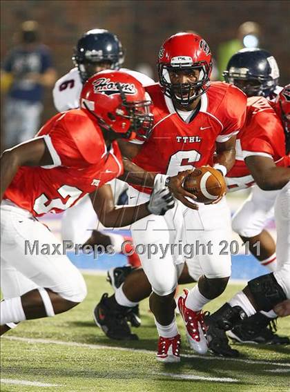 Thumbnail 1 in Cedar Hill vs. Allen (Tom Landry Classic) photogallery.