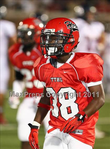 Thumbnail 3 in Cedar Hill vs. Allen (Tom Landry Classic) photogallery.