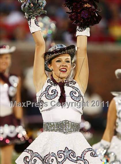 Thumbnail 1 in Cedar Hill vs. Allen (Tom Landry Classic) photogallery.
