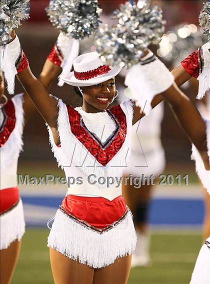 Thumbnail 3 in Cedar Hill vs. Allen (Tom Landry Classic) photogallery.
