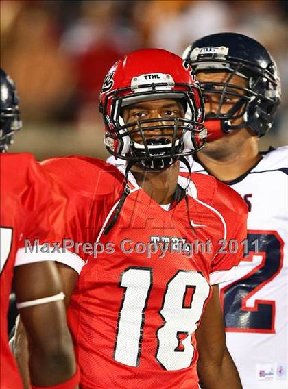 Thumbnail 2 in Cedar Hill vs. Allen (Tom Landry Classic) photogallery.