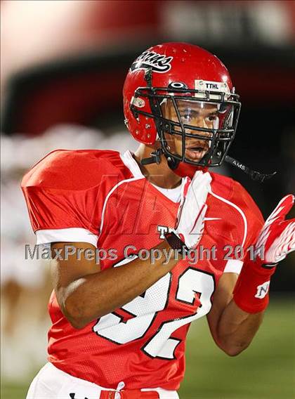 Thumbnail 2 in Cedar Hill vs. Allen (Tom Landry Classic) photogallery.