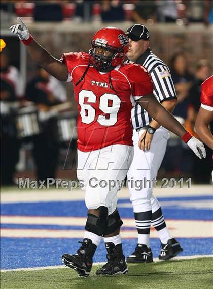 Thumbnail 3 in Cedar Hill vs. Allen (Tom Landry Classic) photogallery.