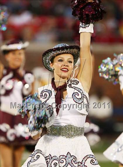 Thumbnail 3 in Cedar Hill vs. Allen (Tom Landry Classic) photogallery.